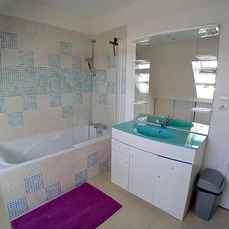 Holiday home Du Buron 6 8 Personnes *